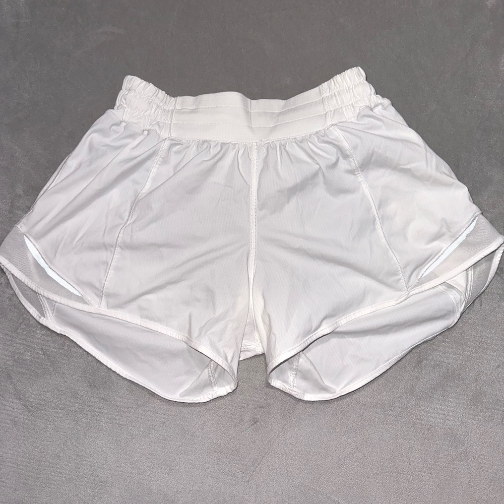 Lululemon shorts hotty hot 4in size 6